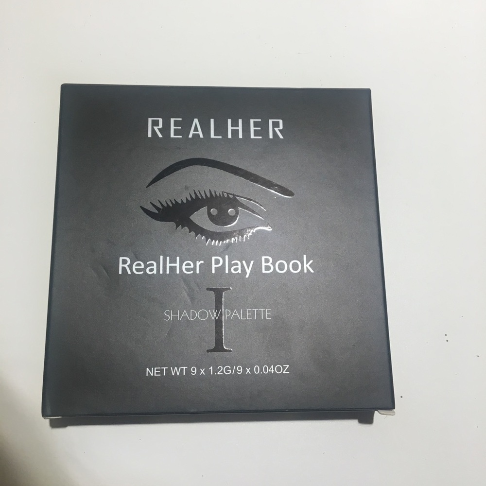 Realher shadow palette